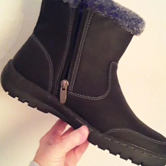 NWOT KHOMBU Addison Ankle Boots Memory Foam zip up Size 9M Black Womens - Picture 7 of 16